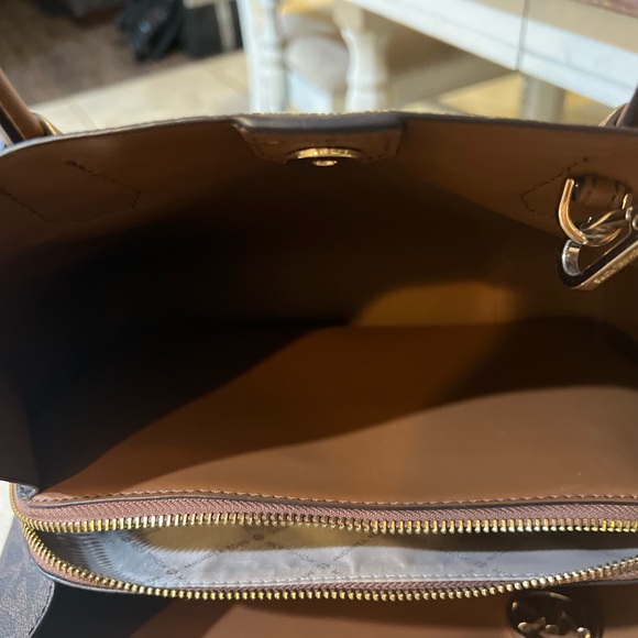 Michael Kors Purse - Picture 11 of 15